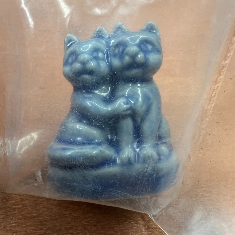 Wade England Blue Hugging Cats Figurine Whimsie Miniature Porcelain 1.25